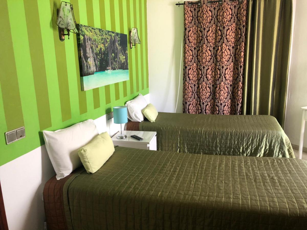 Apartamentos E Quartos Atalaia Sagres Esterno foto